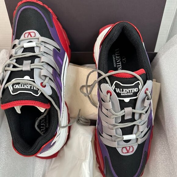 Valentino Garavani Sneakers Limited Edition - Picture 8 of 13